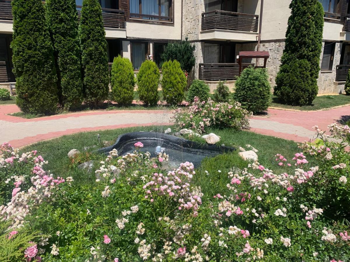Alpine Lodge Bansko Exteriör bild